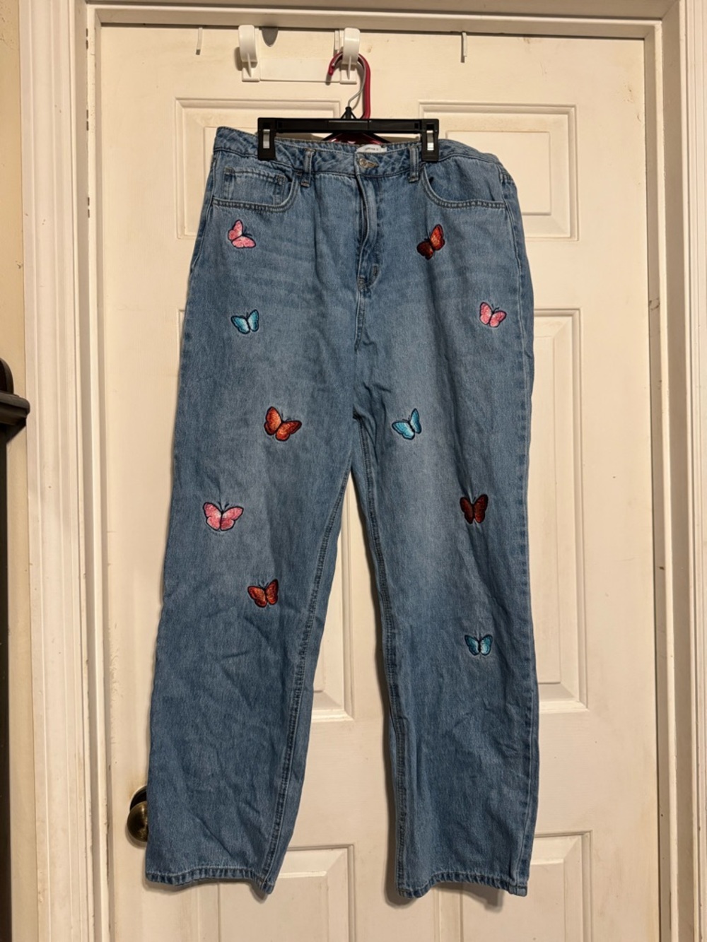 Blue Denim Women’s Jeans with Butterfly Embroidery forever 21 size 31